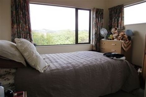 Photo of property in 22 Joseph Banks Drive, Whitby, Porirua, 5024