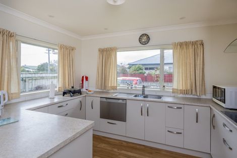 Photo of property in 71 Rugby Street, Levin, 5510