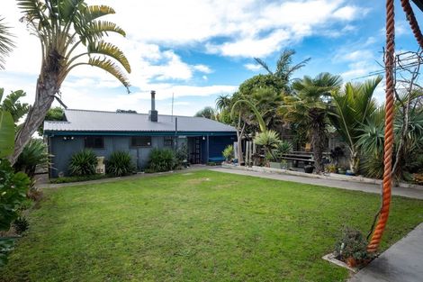 Photo of property in 98 Beach Road, Haumoana, 4102