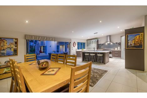 Photo of property in 1 Kotare Heights, Kerikeri, 0230