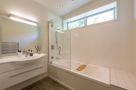 Photo of property in 528a Evans Bay Parade, Hataitai, Wellington, 6021