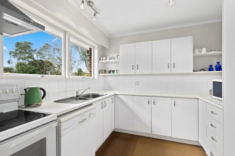 Photo of property in 18 Mayfair Crescent, Mairangi Bay, Auckland, 0630