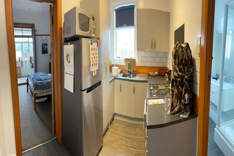 Photo of property in Devonport Apartments, 42/127 Saint Aubyn Street, New Plymouth, 4310