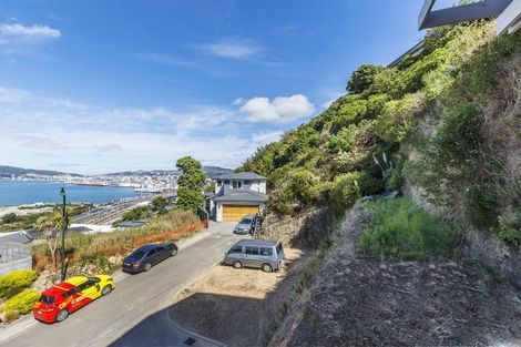 Photo of property in 14 Brasch Way, Kaiwharawhara, Wellington, 6035