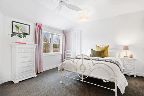 Photo of property in 11 Pentlow Place, Fendalton, Christchurch, 8052