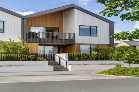 Photo of property in 2/117 Buckley Avenue, Hobsonville, Auckland, 0616