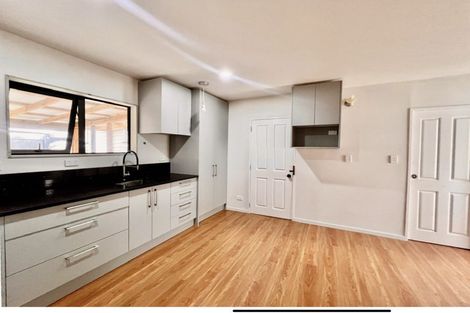 Photo of property in 26 Nile Road, Kelston, Auckland, 0602