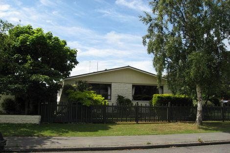 Photo of property in 26 Laing Crescent, Heathcote Valley, Christchurch, 8022