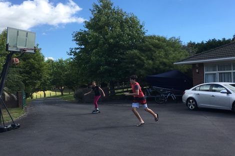 Photo of property in 38 Henson Road, Whitford, Howick, 2571