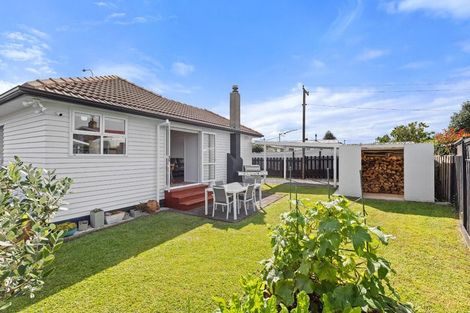 Photo of property in 27 Young Street, Morrinsville, 3300