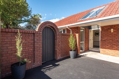 Photo of property in 2/116 Yaldhurst Road, Sockburn, Christchurch, 8042