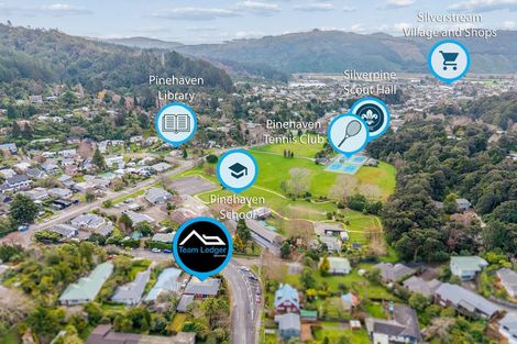 Photo of property in 12 Forest Road, Pinehaven, Upper Hutt, 5019