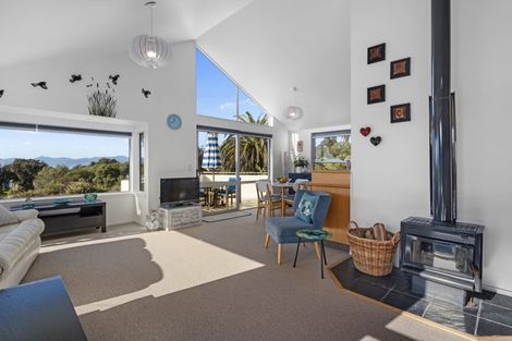 Photo of property in 14 Cliff Road, Tasman, Upper Moutere, 7173