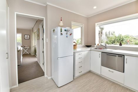 Photo of property in 2a Melia Place, Stanmore Bay, Whangaparaoa, 0932
