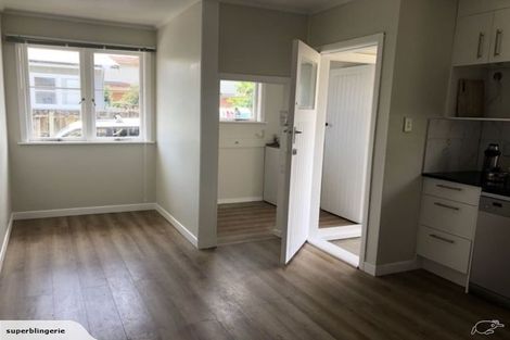 Photo of property in 41 Garelja Road, Henderson, Auckland, 0612