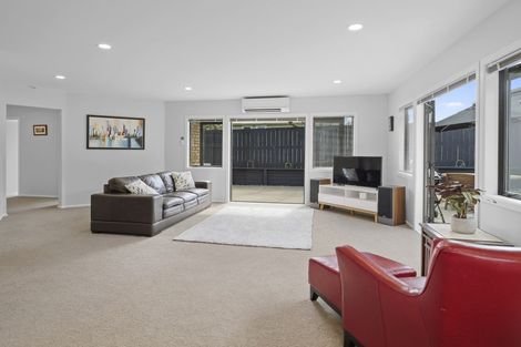 Photo of property in 1/29 Raines Avenue, Forrest Hill, Auckland, 0620