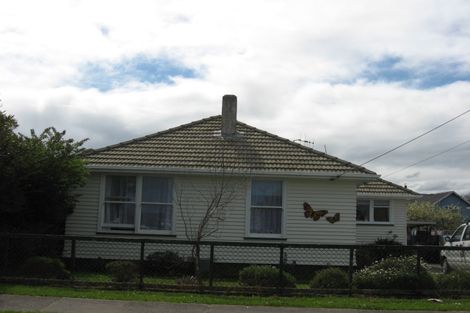 Photo of property in 8 Hadfield Crescent, College Estate, Whanganui, 4500