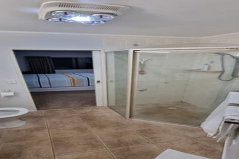 Photo of property in 11 Kotuku Drive, Paraparaumu Beach, Paraparaumu, 5032