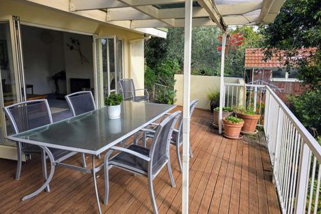 Photo of property in 2 Coleman Terrace, Hospital Hill, Napier, 4110