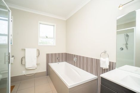 Photo of property in 9 Terry Crescent, Milson, Palmerston North, 4414