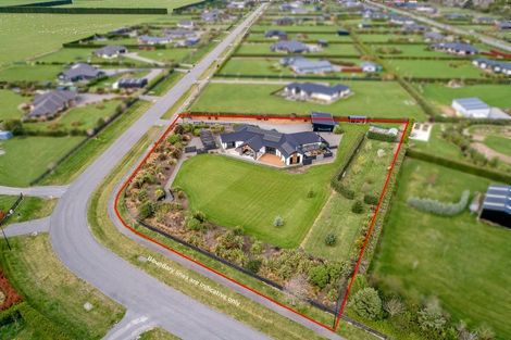 Photo of property in 29 Whitcombe Place, Darfield, 7571