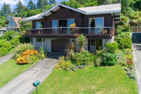 Photo of property in 90 Wakeman Road, Acacia Bay, Taupo, 3330