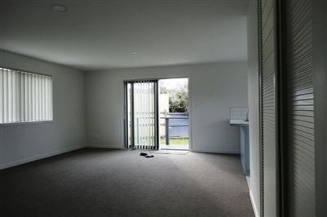 Photo of property in 14 Joshua Place, Weymouth, Auckland, 2103