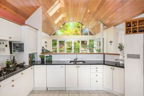 Photo of property in 13 Moana Road, Plimmerton, Porirua, 5026