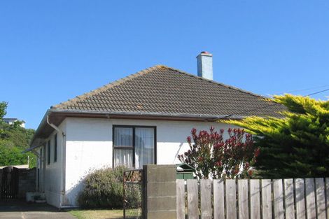 Photo of property in 5 Leveson Street, Strathmore Park, Wellington, 6022