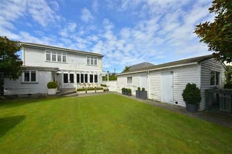 Photo of property in 15 Holmwood Road, Merivale, Christchurch, 8014
