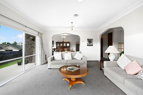 Photo of property in 28 Delamare Road, St Andrews, Hamilton, 3200