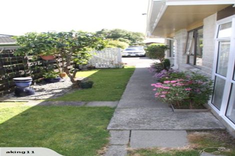 Photo of property in 6a Rewarewa Crescent, Waikanae, 5036