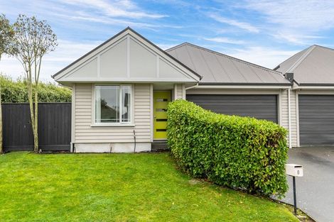 Photo of property in 8 Date Crescent, Aidanfield, Christchurch, 8025