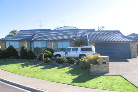 Photo of property in 21 Harbour Lights Close, West Harbour, Auckland, 0618