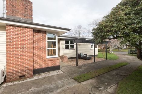 Photo of property in 4 Dover Road, St Andrews, Hamilton, 3200