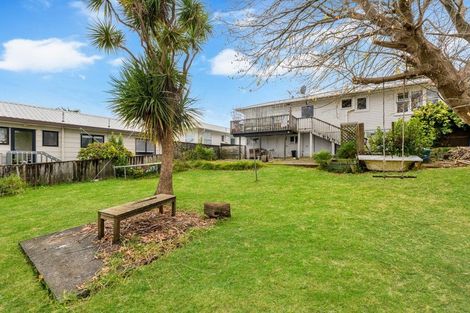 Photo of property in 6 Tonkin Drive, Sunnynook, Auckland, 0620