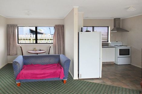 Photo of property in 5 Kowhai Court, Foxton Beach, Foxton, 4815