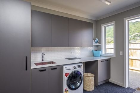 Photo of property in 3 Saint Vincent Way, Waikanae, 5036