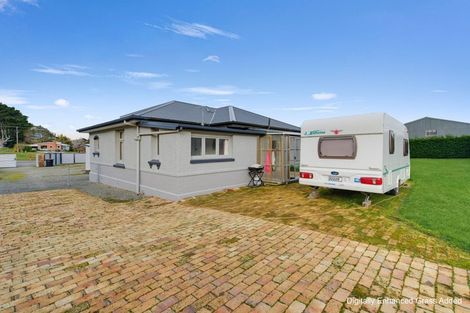 Photo of property in 30 Mccaughan Street, Browns, Winton, 9781