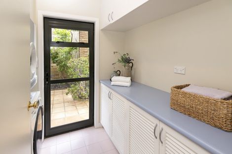 Photo of property in 1 St Elmo Rise, Shamrock Park, Auckland, 2016