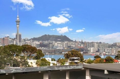 Photo of property in 88 Exmouth Road, Northcote, Auckland, 0627