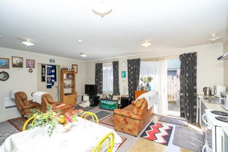 Photo of property in 2a Burrows Place, Frankton, Hamilton, 3204