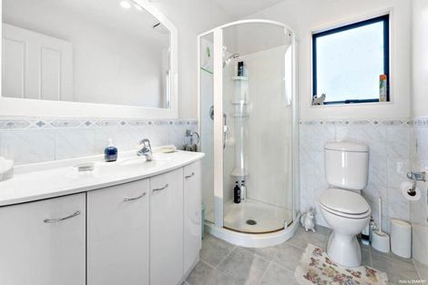 Photo of property in 16 Sunny Crescent, Huapai, Kumeu, 0810
