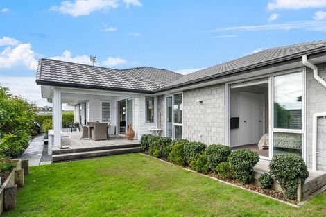 Photo of property in 16 Discovery Drive, Gulf Harbour, Whangaparaoa, 0930