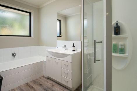 Photo of property in 12 Russell Street, Picton, 7220