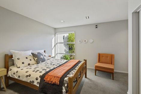 Photo of property in 11 Sasaram Lane, Cashmere, Christchurch, 8022