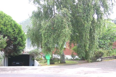 Photo of property in 15 Viking Avenue, Hillsborough, Auckland, 1042
