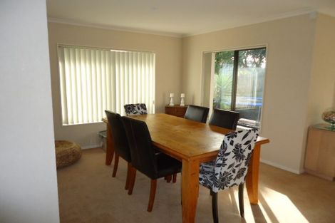 Photo of property in 6 Chelmsley Avenue, Henderson, Auckland, 0612