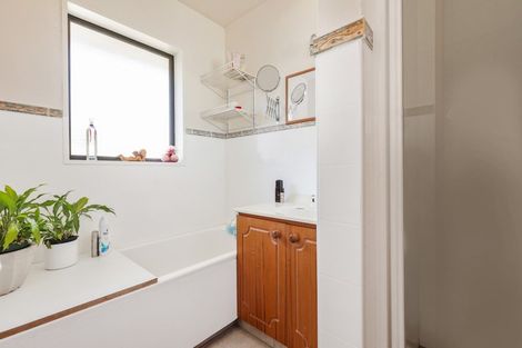 Photo of property in 3/49 Division Street, Riccarton, Christchurch, 8041