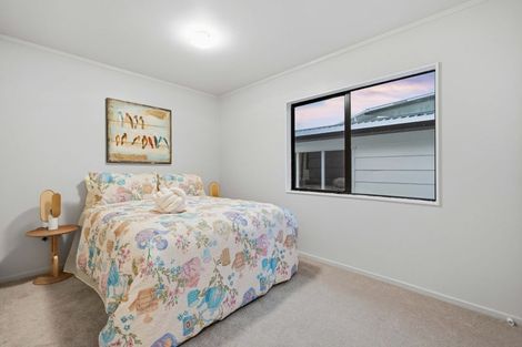 Photo of property in 1 Dalmahoy Place, Wattle Downs, Auckland, 2103
